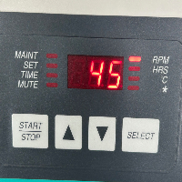 New Brunswick Innova 2100 Platform Shaker image 3